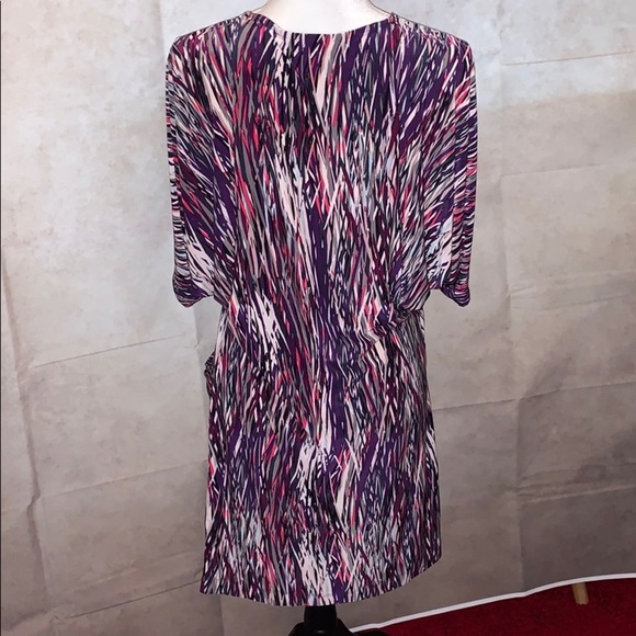 Splashes of Color Adorn this Comfy Dress - Picture 2 of 11